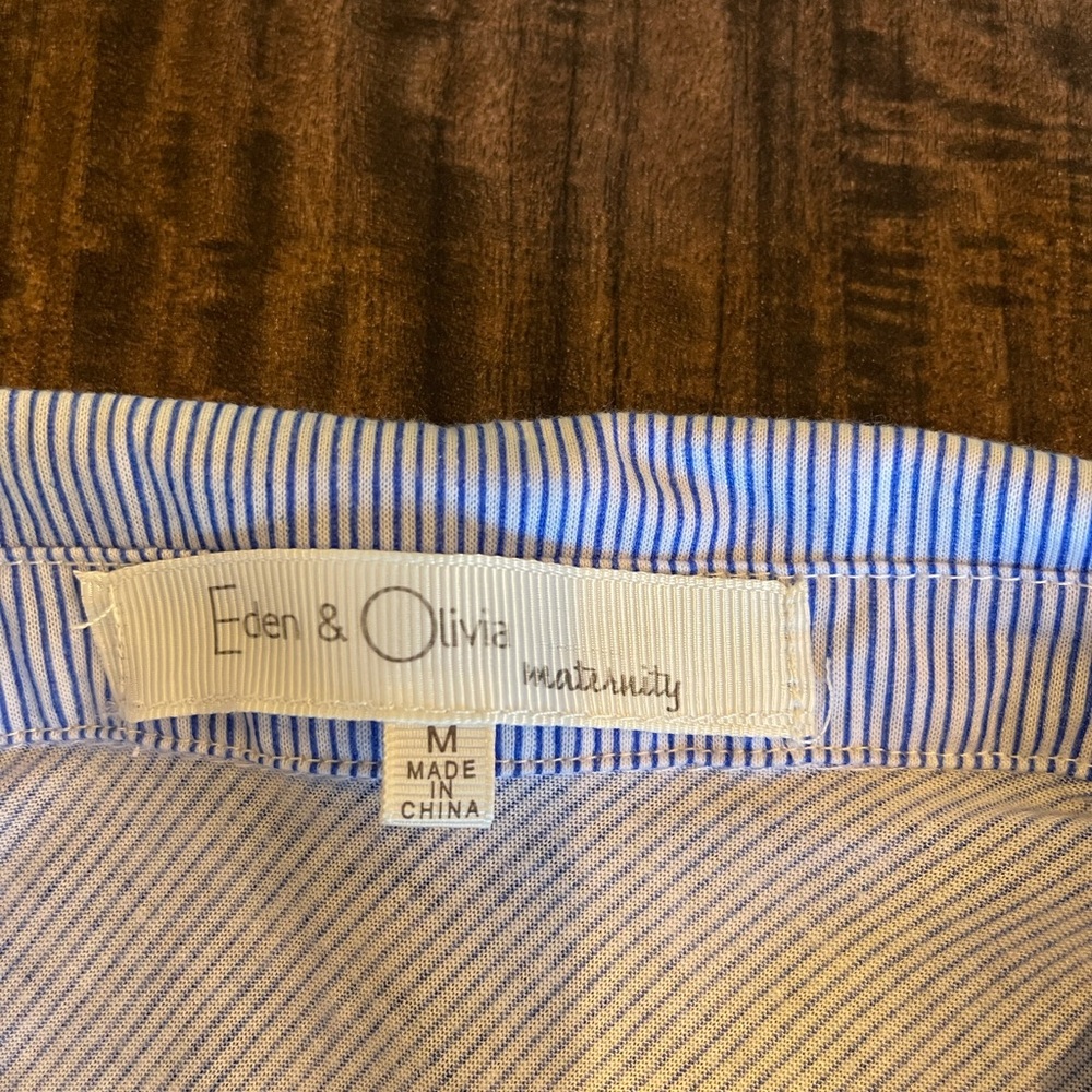 Eden & Olivia maternity shirt in color blue and white size NEVER WORN!